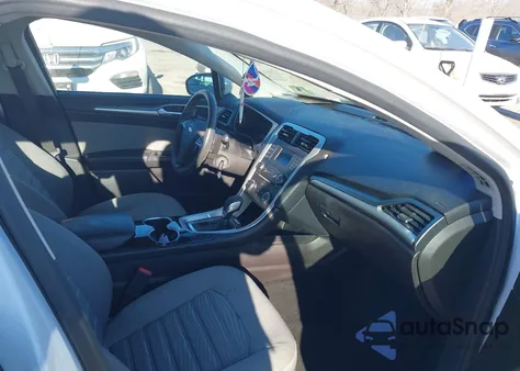 2016 Ford Fusion S из США, поврежденный, VIN 3FA6P0G73GR398376